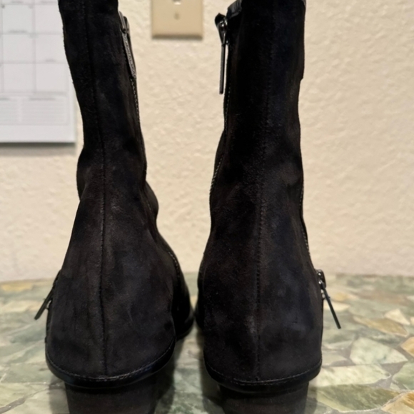 Lover's Spat - Picture 5 of 8